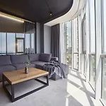 Gagarin Plaza Luxury Sea View Appartamento *