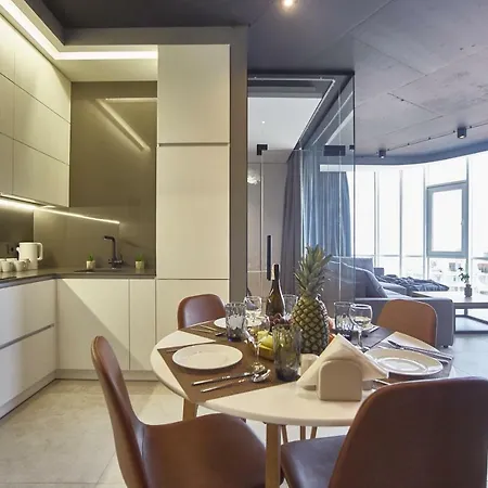 Gagarin Plaza Luxury Sea View Apartment Odesa