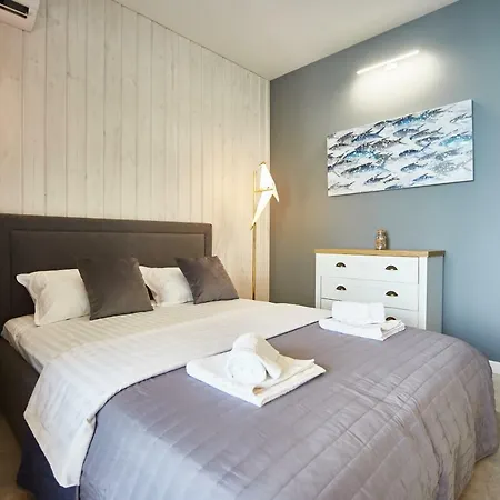 Апартаменты Gagarin Plaza Luxury Sea View