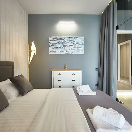 Gagarin Plaza Luxury Sea View אודסה
