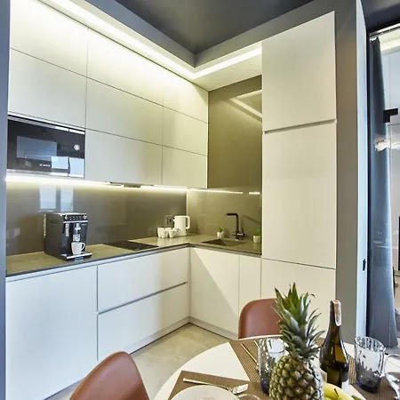 Gagarin Plaza Luxury Sea View