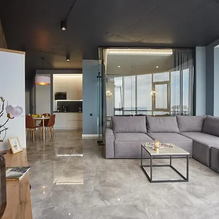 Gagarin Plaza Luxury Sea View