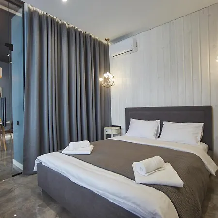 Gagarin Plaza Luxury Sea View Апартаменты