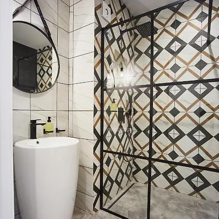 Gagarin Plaza Luxury Sea View Appartamento *