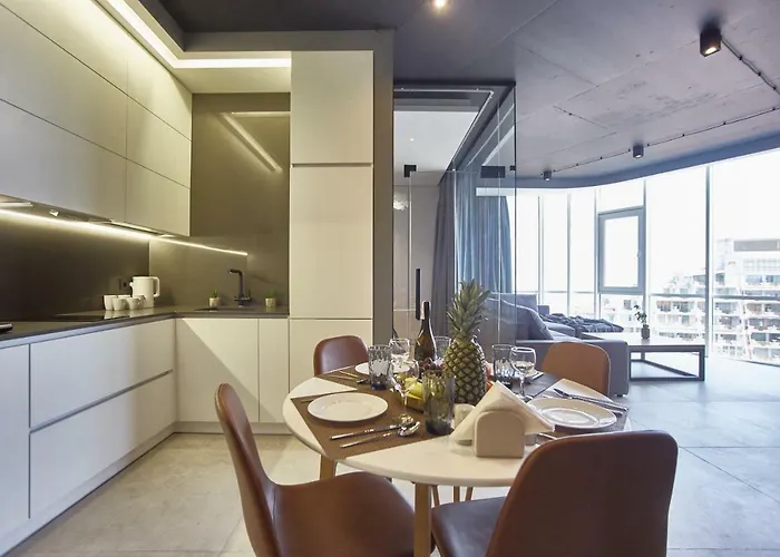 Gagarin Plaza Luxury Sea View Apartment Odesa