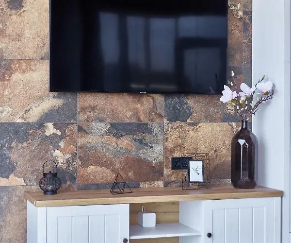 Gagarin Plaza Luxury Sea View Apartment