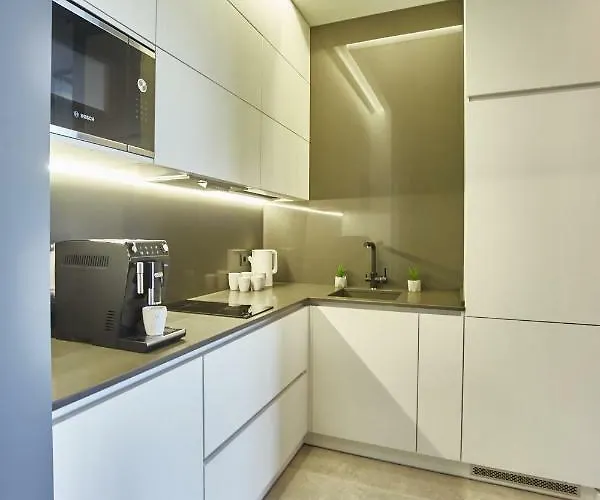 Gagarin Plaza Luxury Sea View Apartment