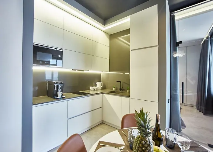 Gagarin Plaza Luxury Sea View