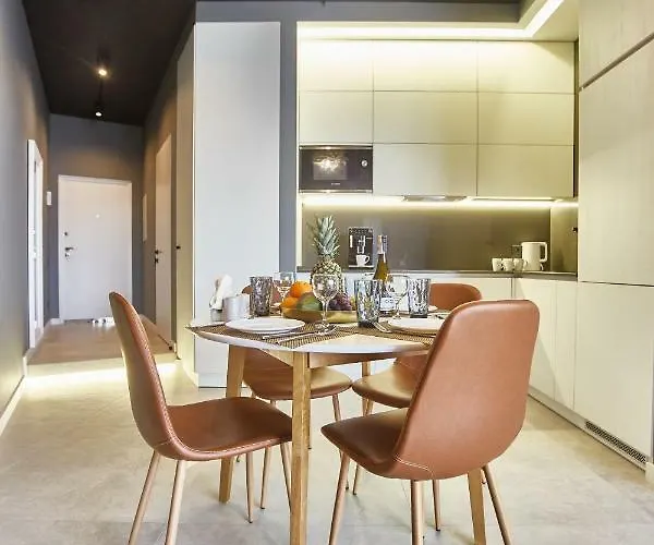 Gagarin Plaza Luxury Sea View Apartment *