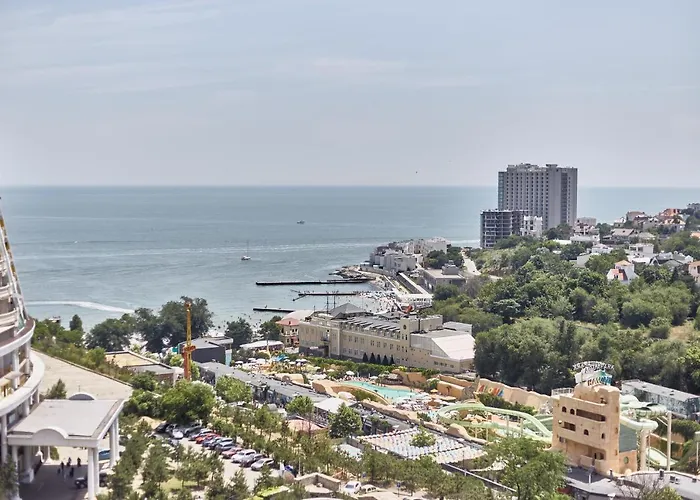 Gagarin Plaza Luxury Sea View Apartment Odesa