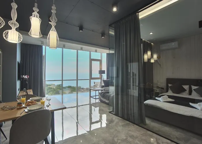 Gagarin Plaza Luxury Sea View