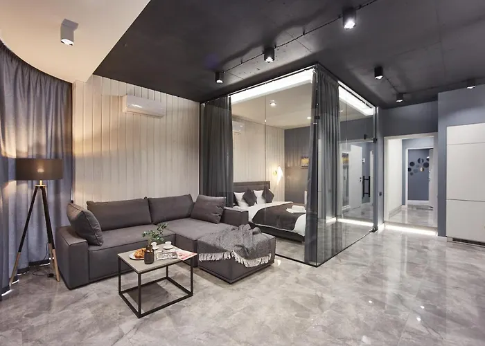 Gagarin Plaza Luxury Sea View Apartment *