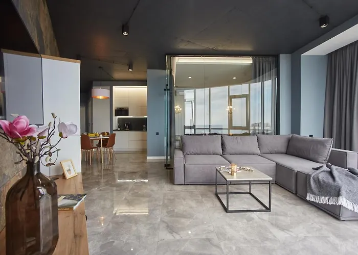 Gagarin Plaza Luxury Sea View