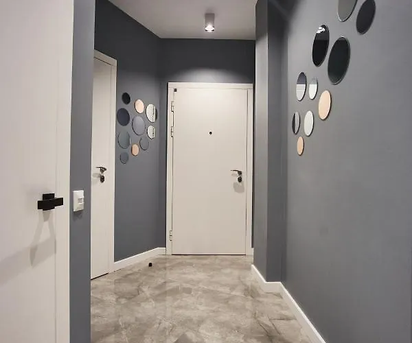 Gagarin Plaza Luxury Sea View Apartment