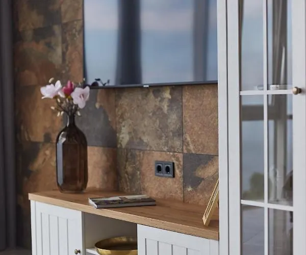 Gagarin Plaza Luxury Sea View Апартаменты *