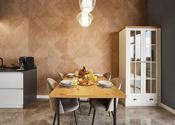 Gagarin Plaza Luxury Sea View Apartment