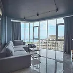 Appartement Gagarin Plaza Luxury Sea View *