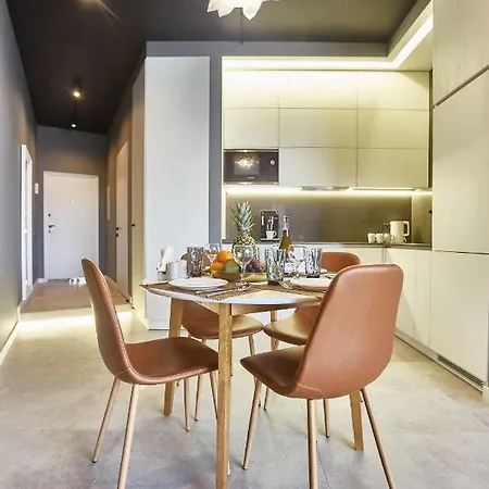 Gagarin Plaza Luxury Sea View Апартаменти *
